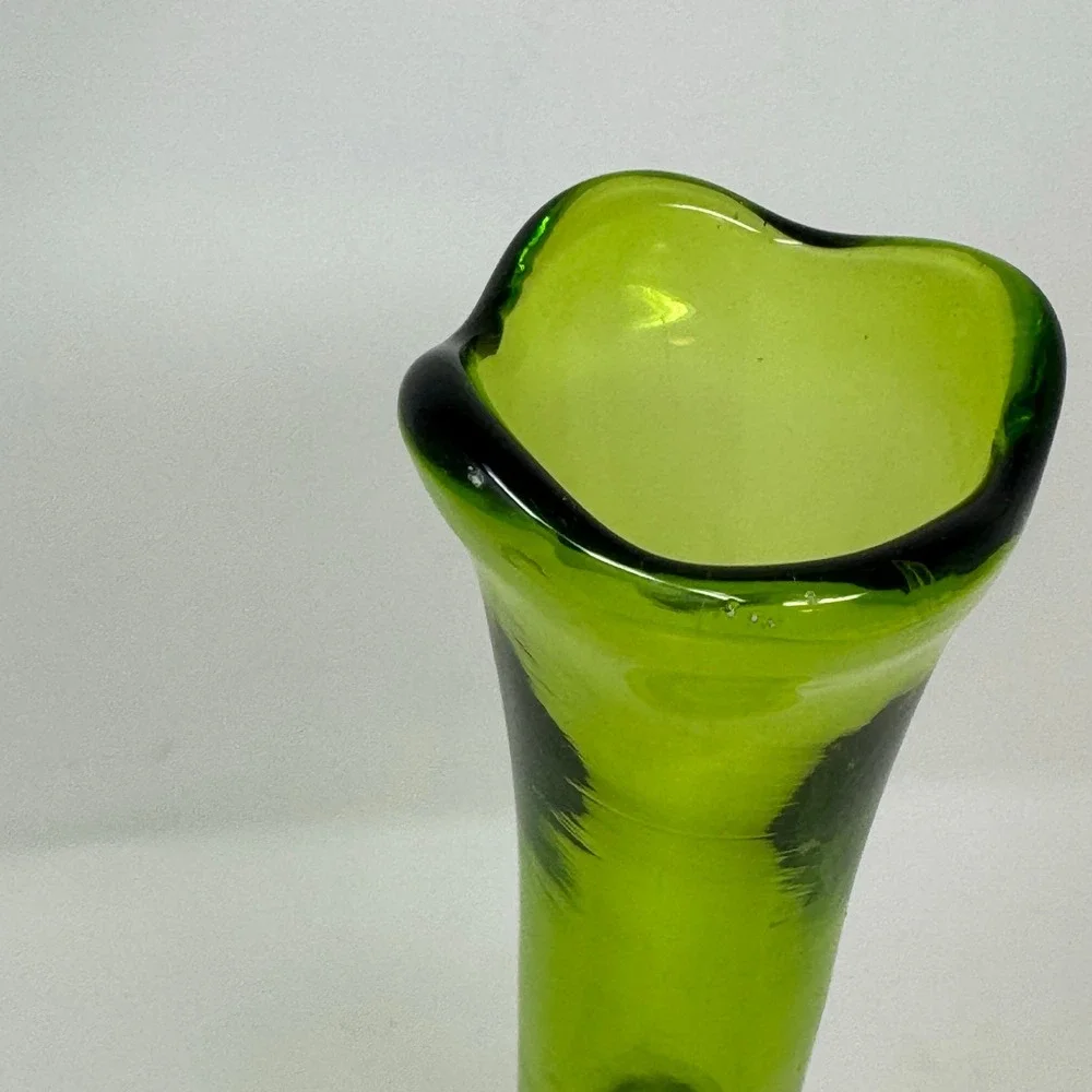 Vibrant Green Glass Vase Fluted Rim Tall Neck‎ Modern Decor Accent Statement Pc